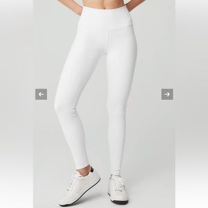 White ALO Yoga leggings